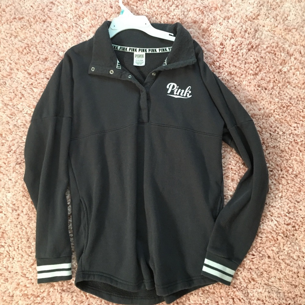 PINK Victoria’s Secret sweatshirt. Size S.
